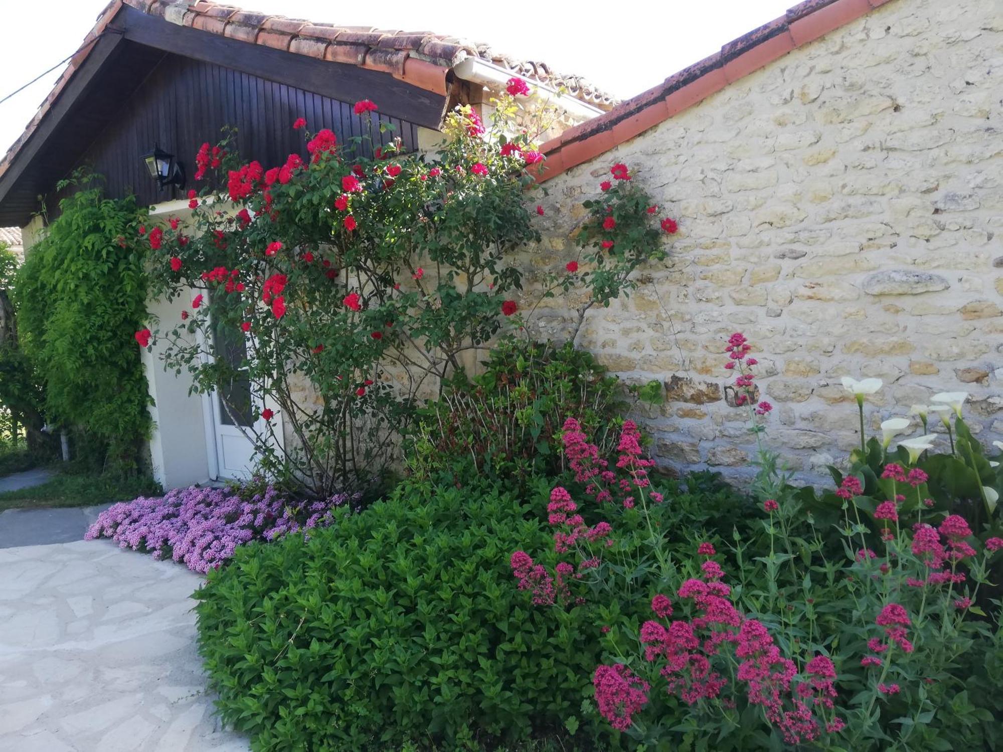 Gites Chez Belliveau Meursac Buitenkant foto